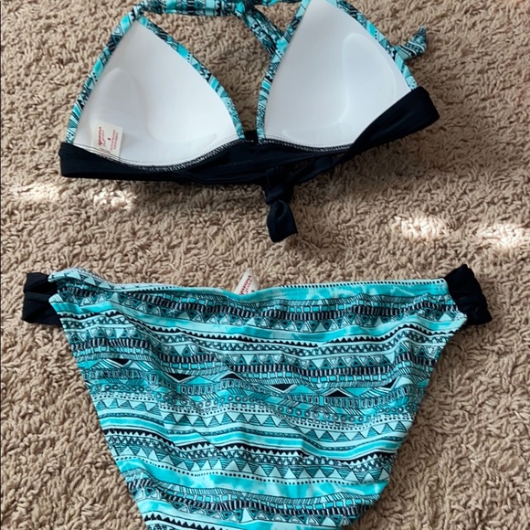 Bikini! - Picture 2 of 4